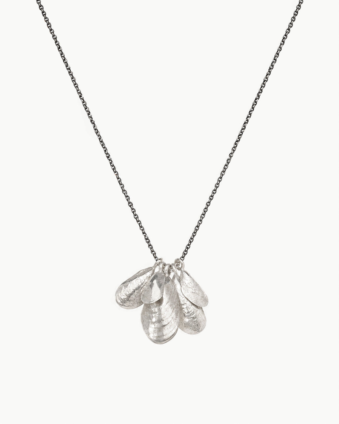 Cinq Moules necklace
