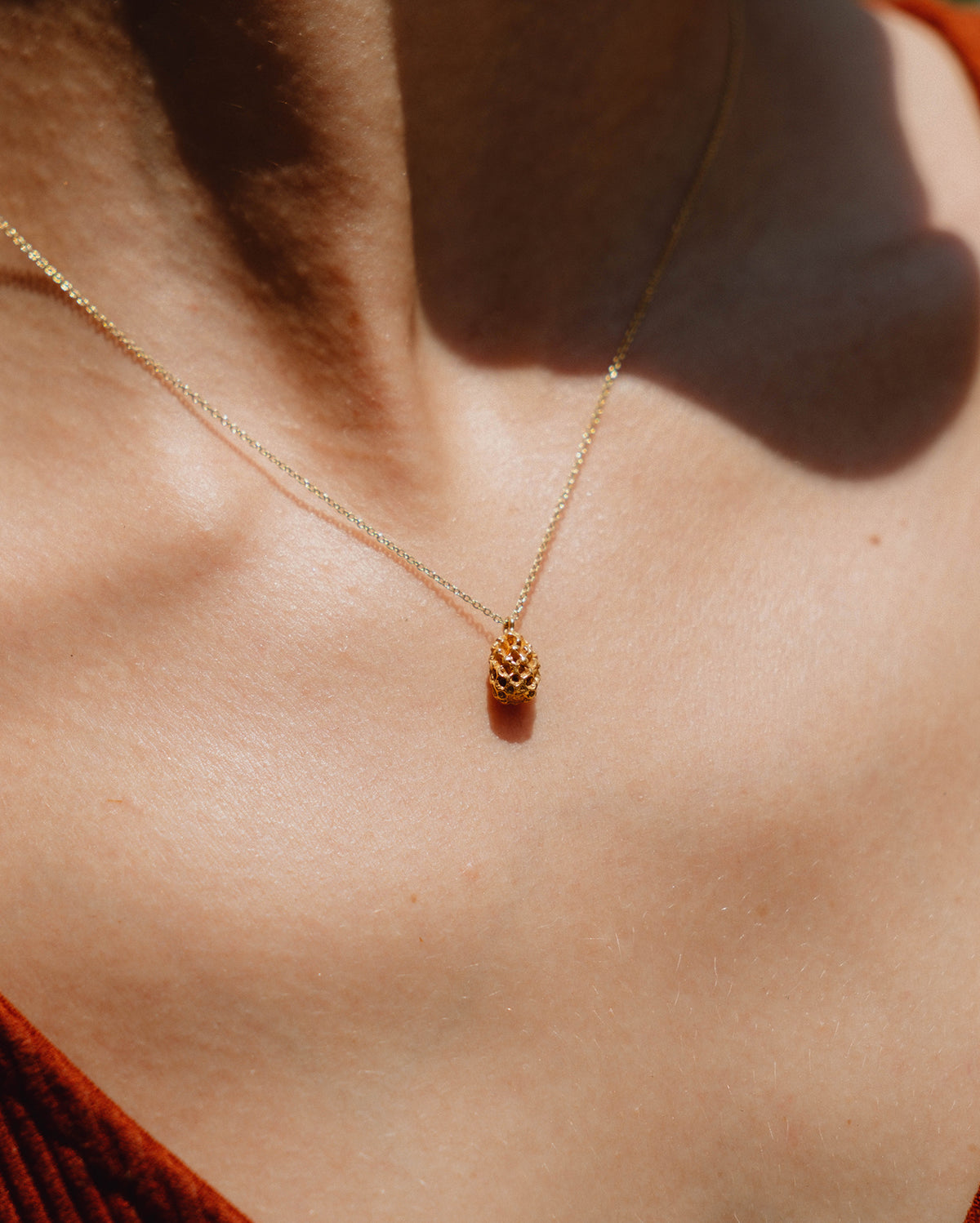 Pine Nut in solid gold