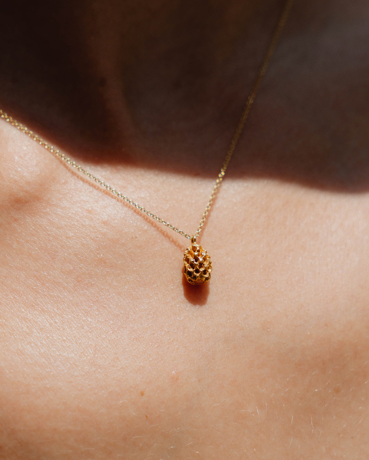 Pine Nut in solid gold