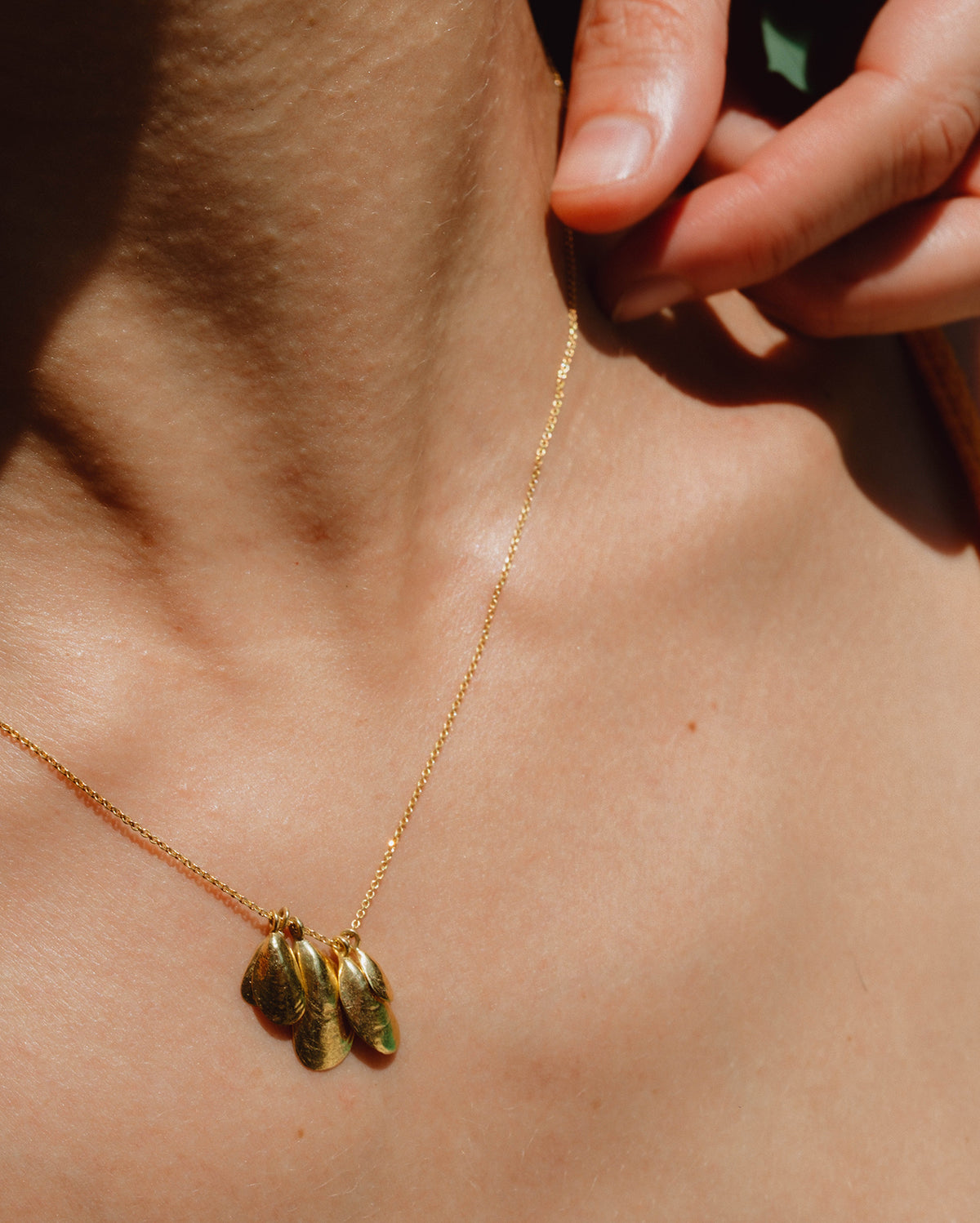 Cinq Moules necklace
