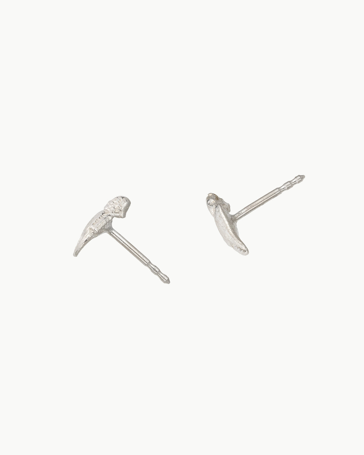Crab Claw stud earrings small