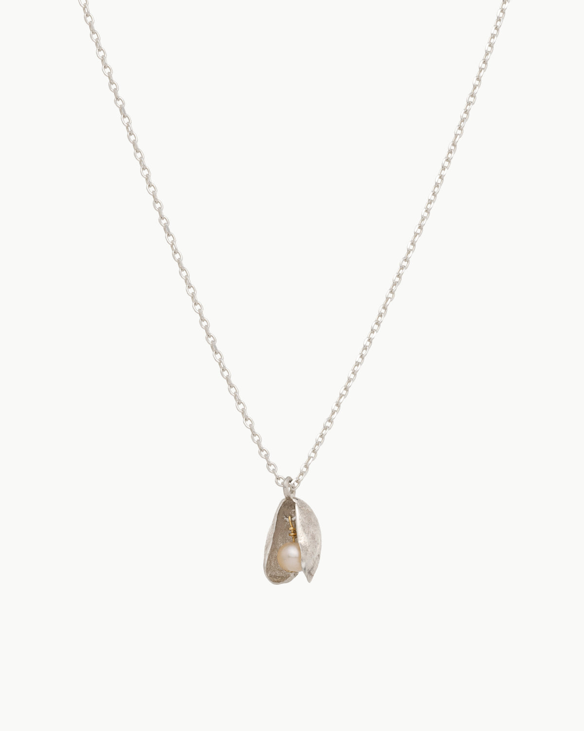 Moule et Perle necklace
