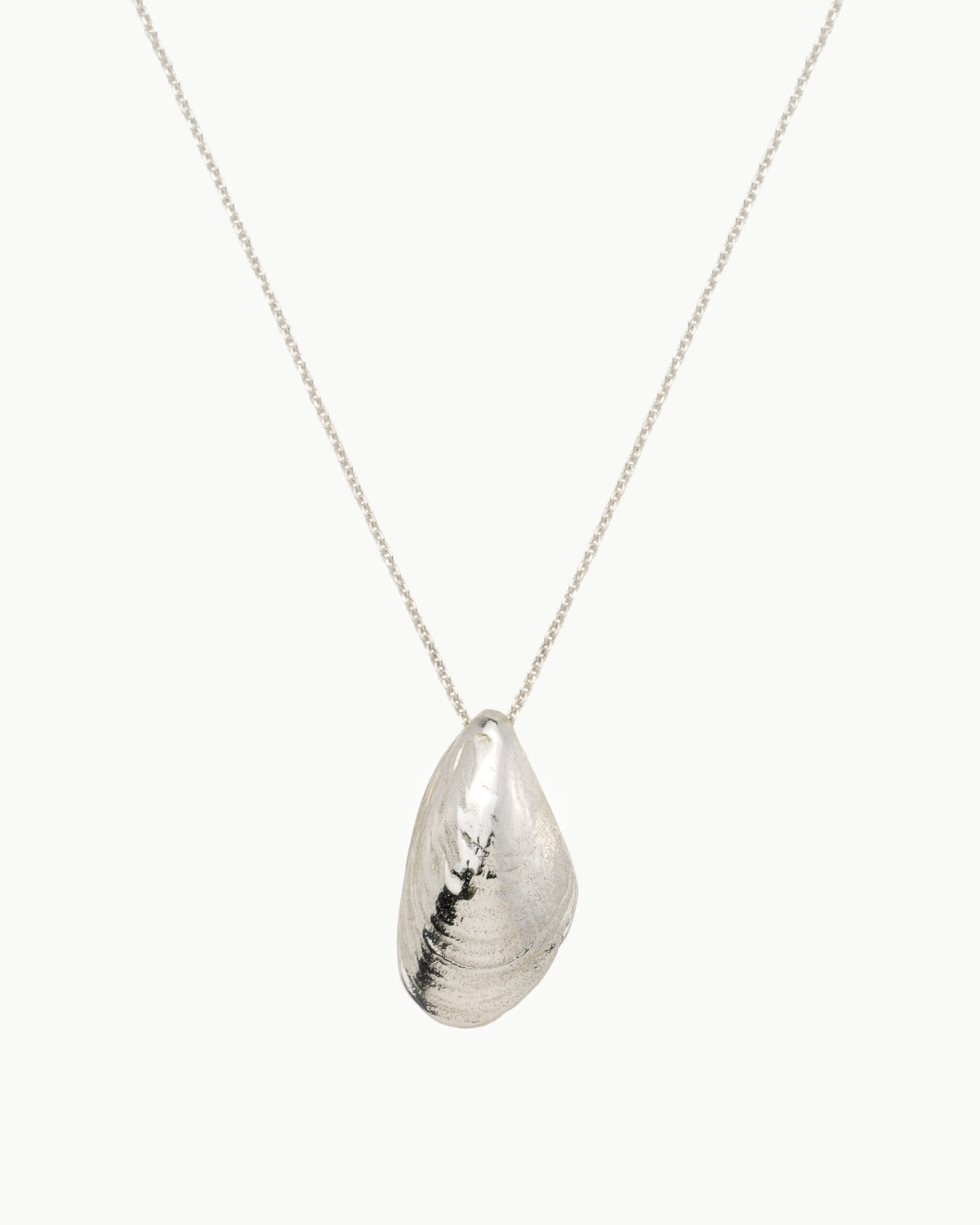 Mussel necklace