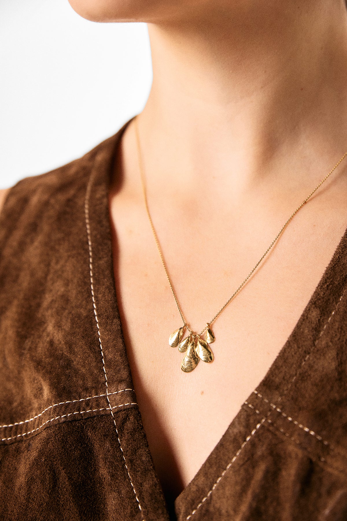 Cinq Moules necklace