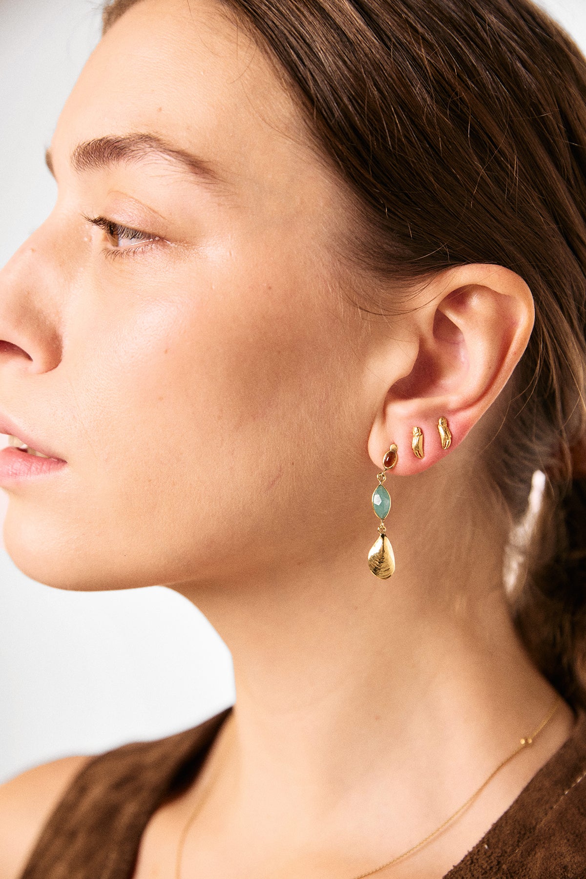 Crab Claw stud earrings medium