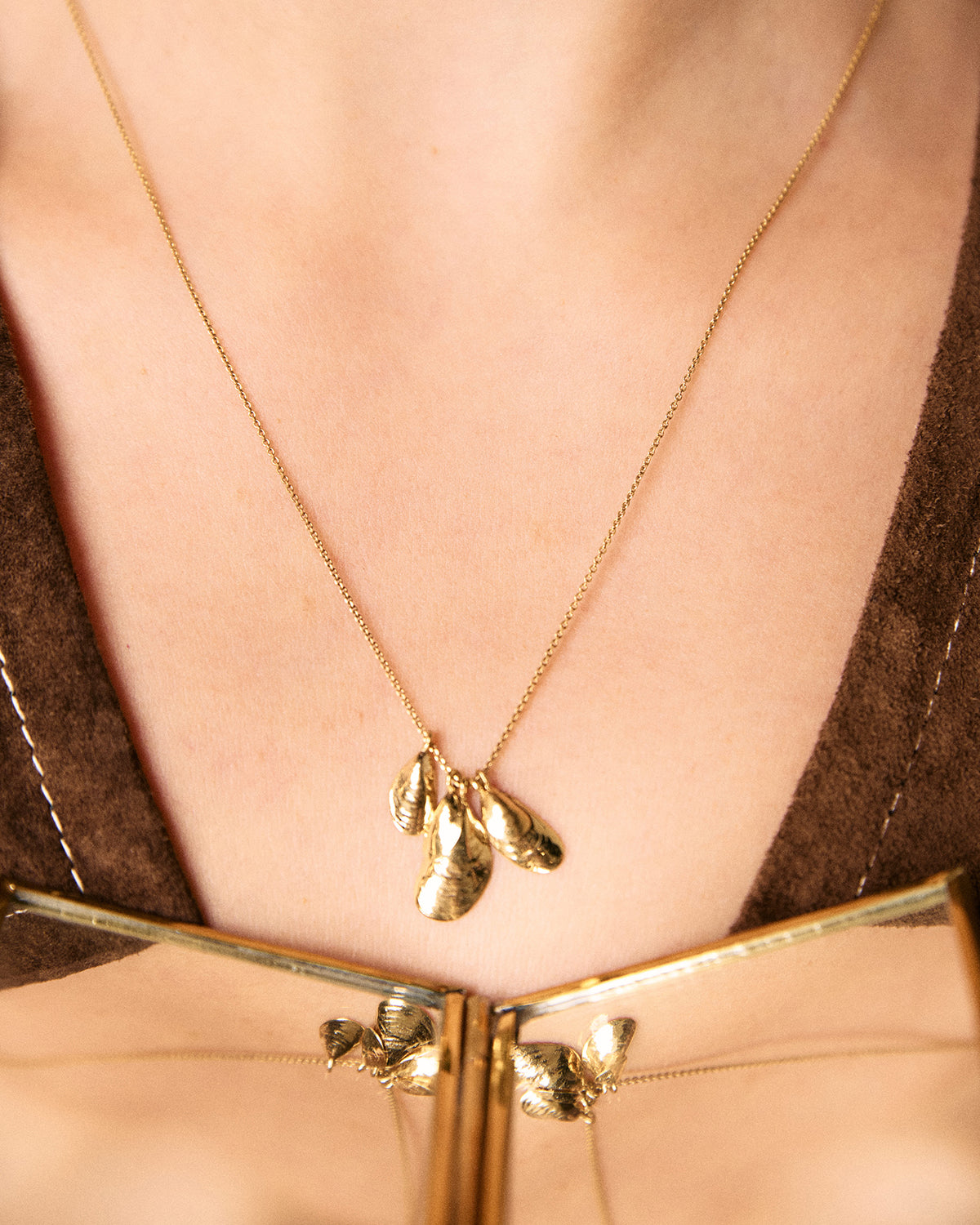 Cinq Moules necklace