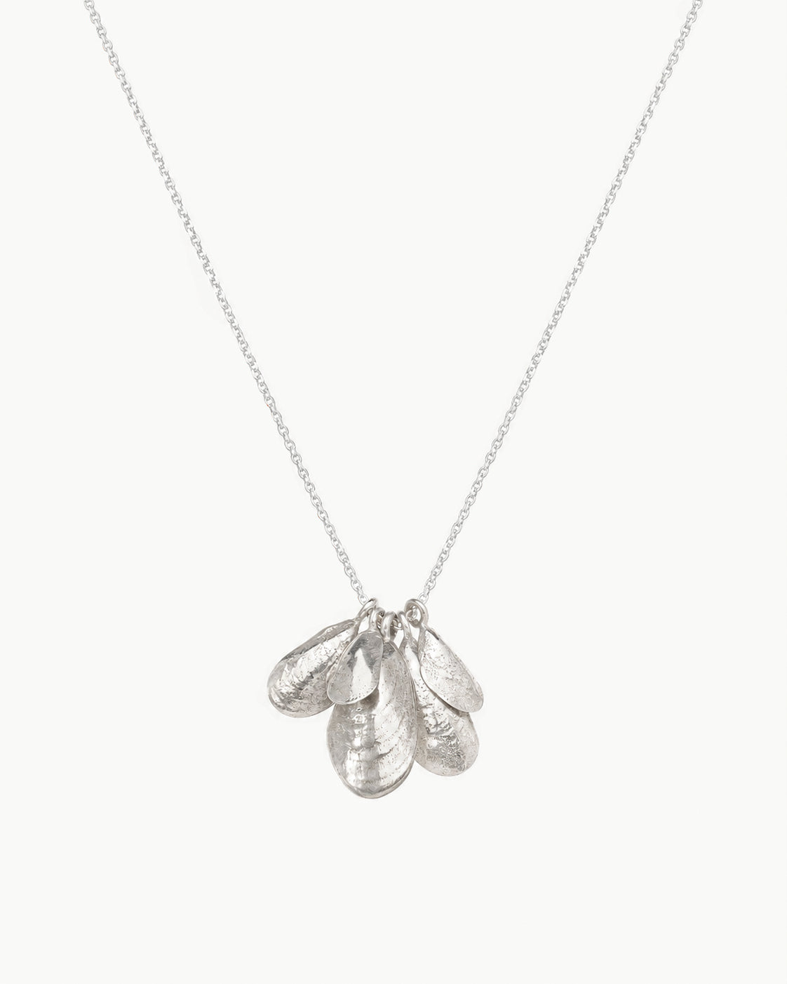 Cinq Moules necklace