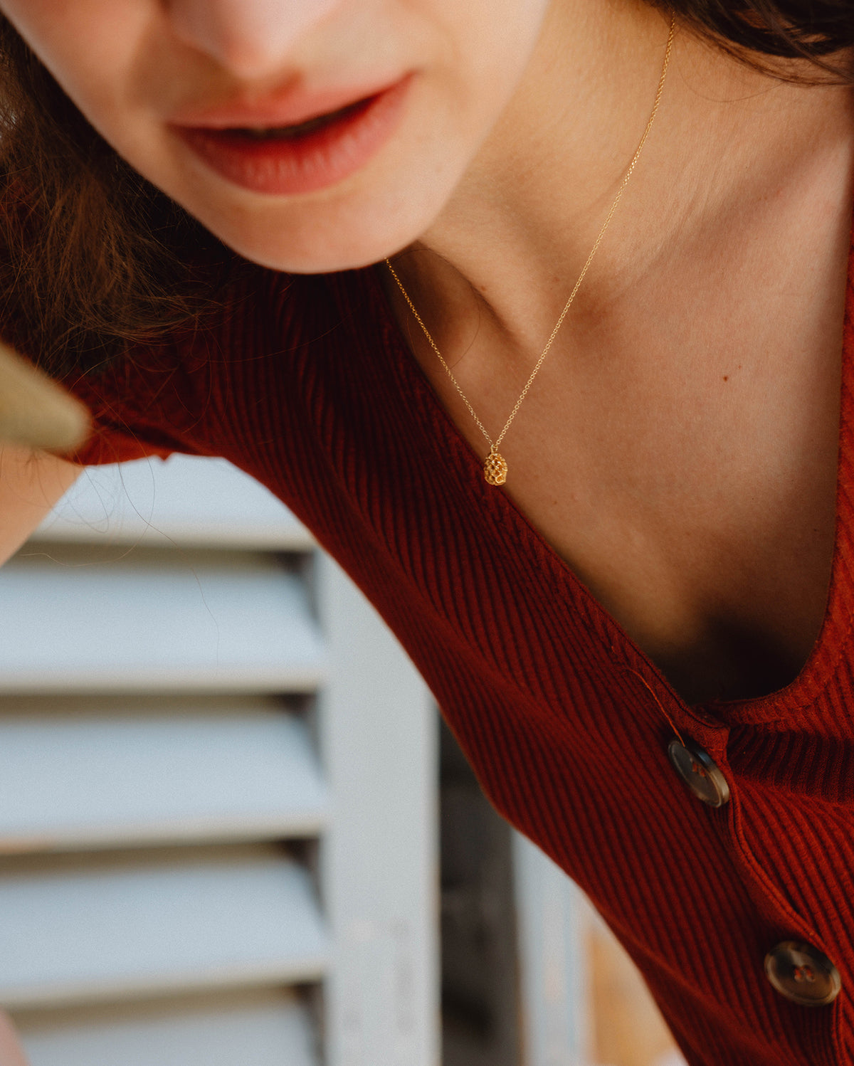 Pine Nut in solid gold