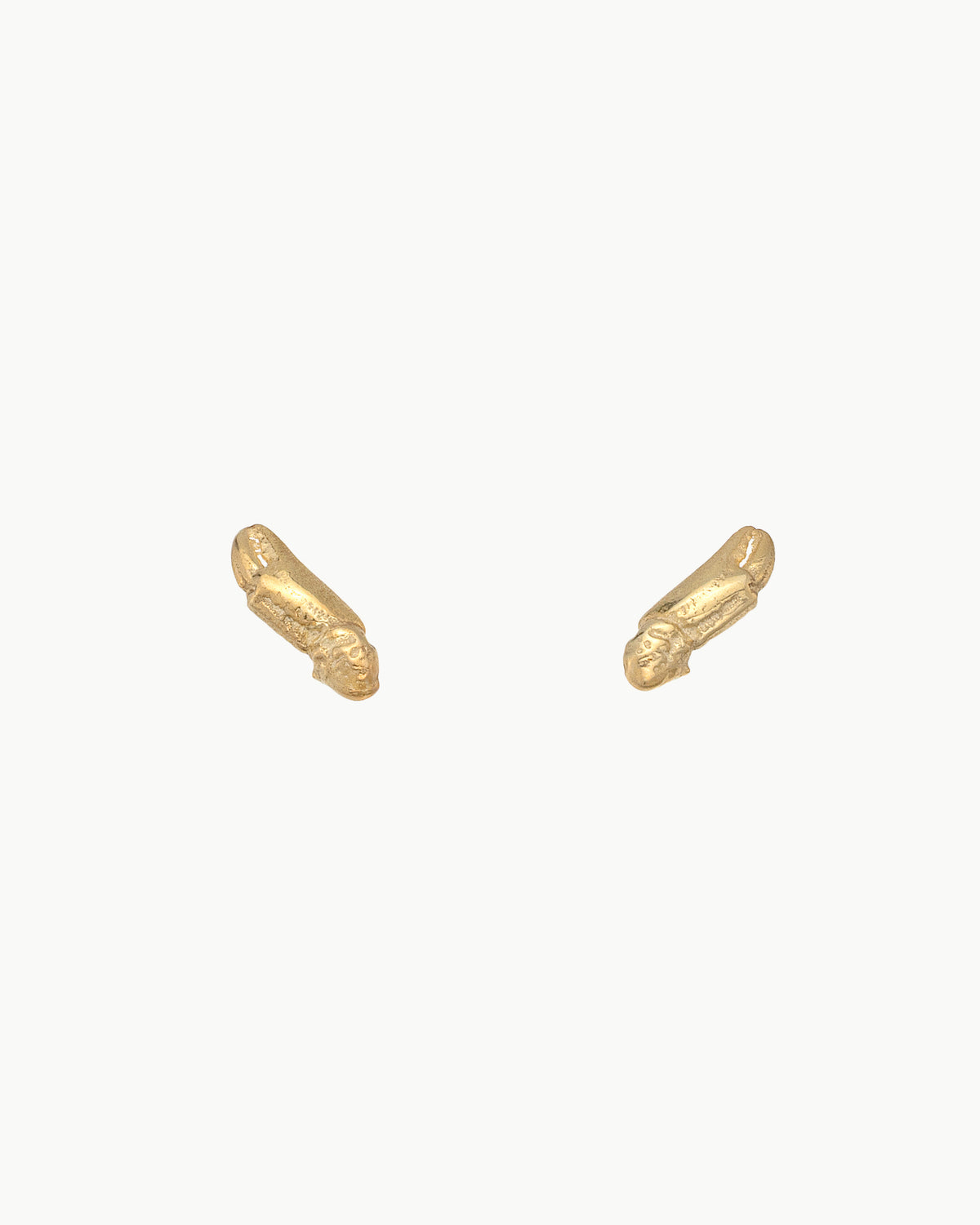 Crab Claw stud earrings small