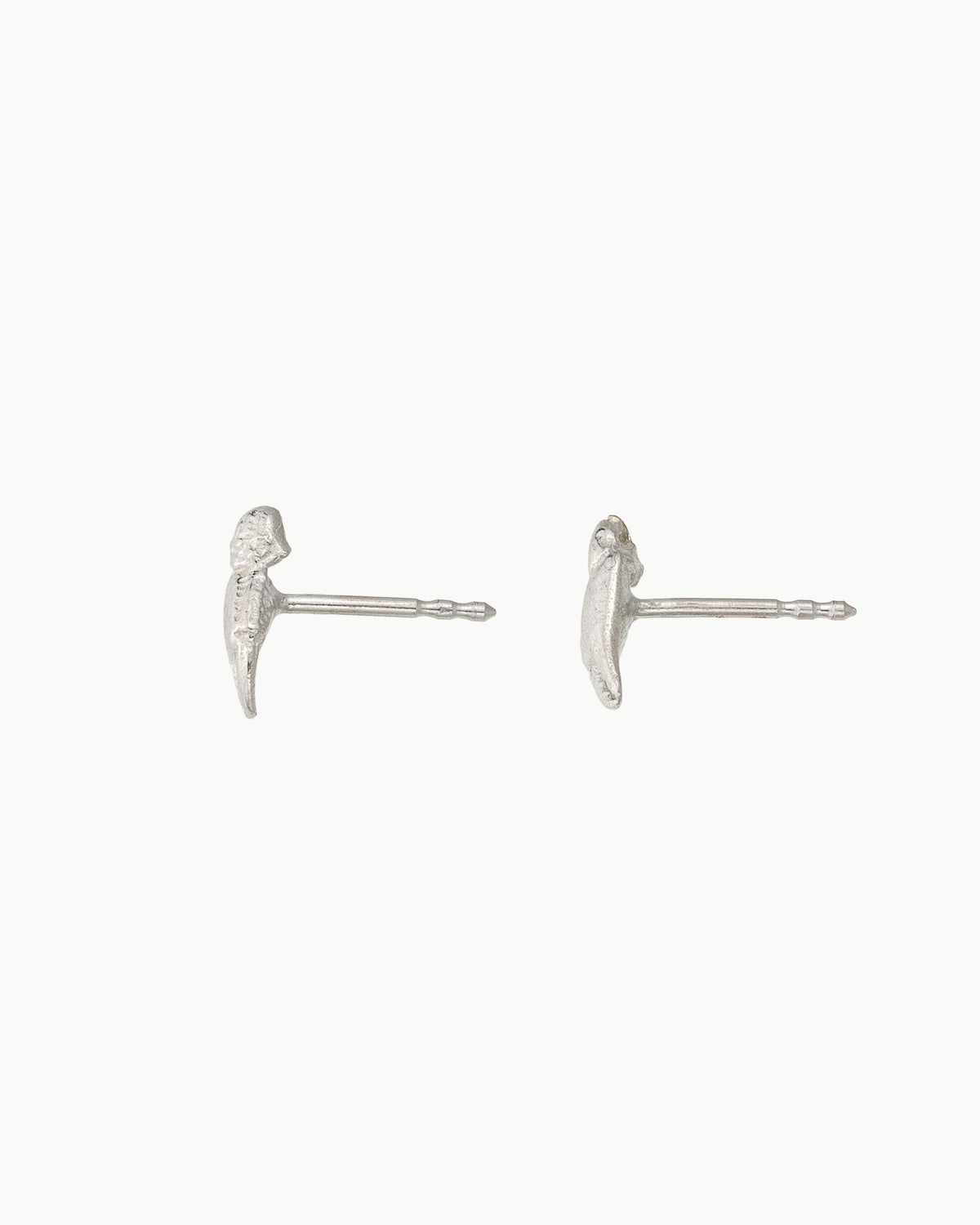 Crab Claw stud earrings small
