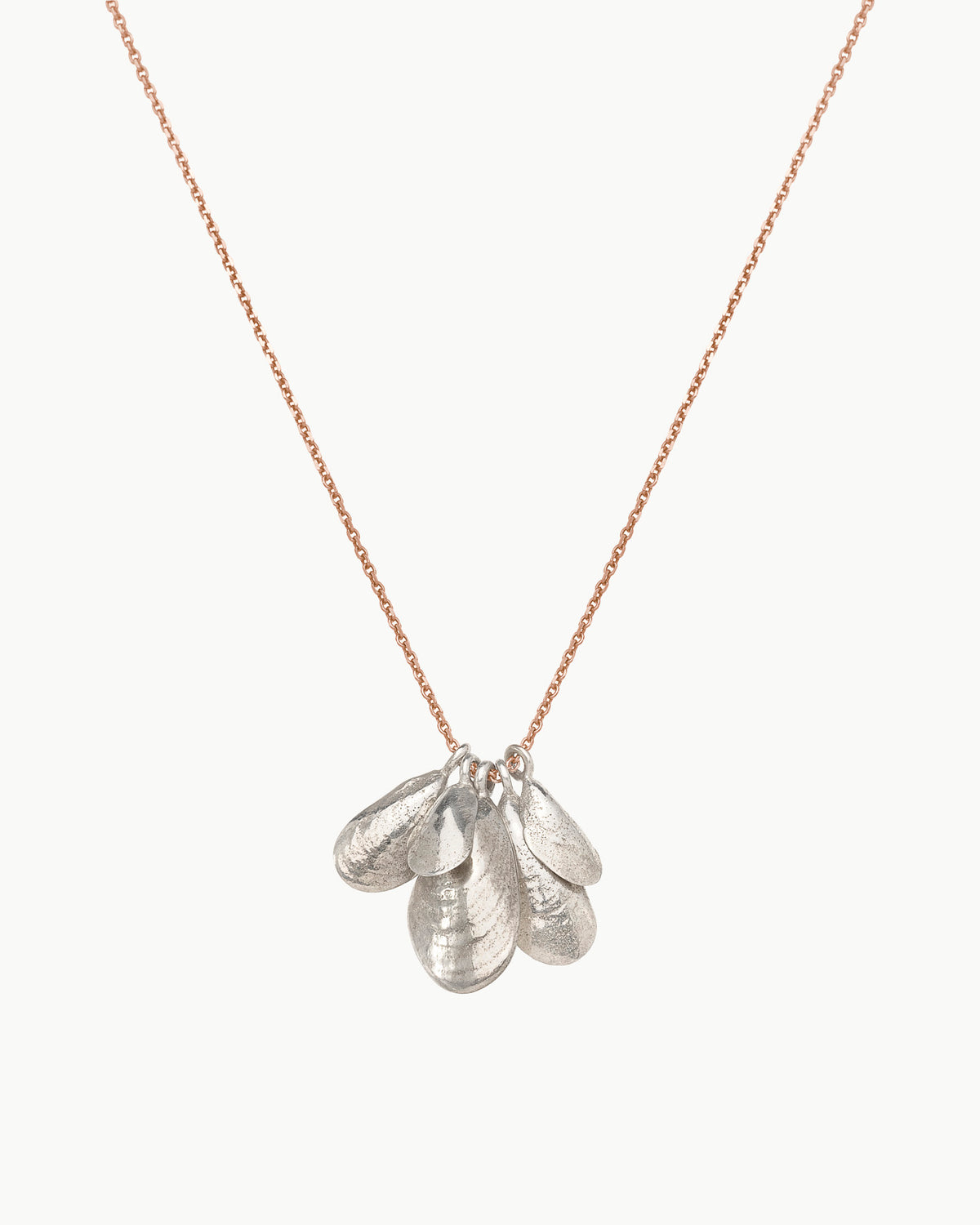 Cinq Moules necklace
